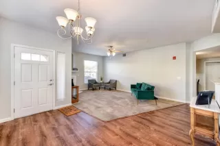 Photo #4: 223020173 Listing