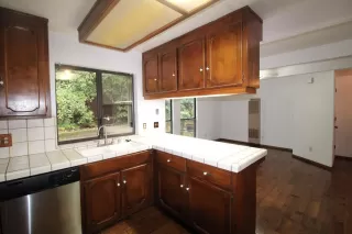 Photo #3: 223020213 Listing 