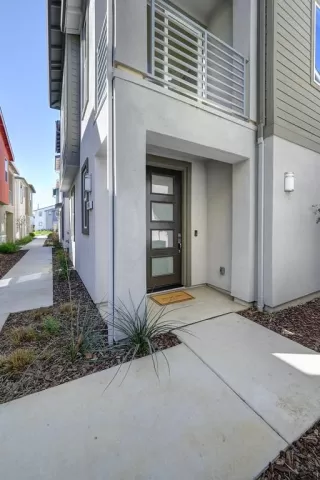 Photo #2: 223020903 Listing