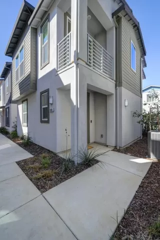 Photo #4: 223020903 Listing