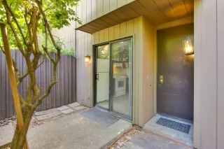 Photo #3: 223021498 Listing