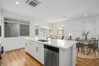 Photo #6: 223021724 Listing