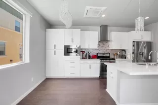 Photo #6: 223021883 Listing