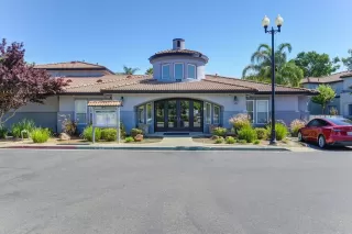 Photo #1: 223021901 Listing