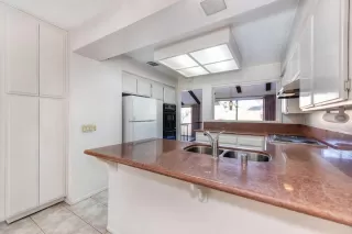 Photo #3: 223021909 Listing