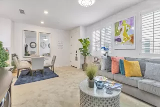 Photo #2: 223021926 Listing 