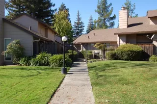 Photo #1: 223021976 Listing