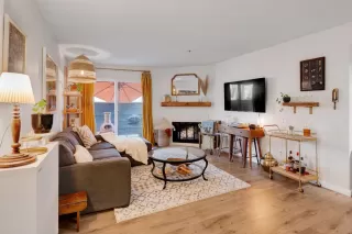 Photo #5: 223022609 Listing