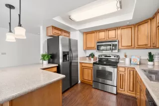 Photo #2: 223023072 Listing