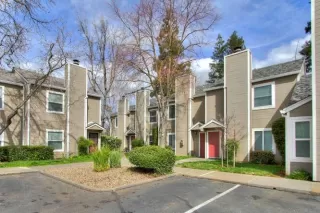 Photo #1: 223023368 Listing 
