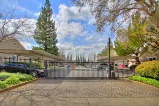 Photo #3: 223023368 Listing 