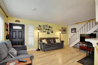 Photo #1: 223023590 Listing 