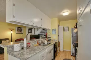 Photo #3: 223023590 Listing 