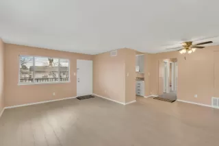 Photo #5: 223023597 Listing