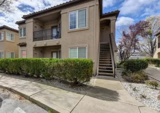Photo #2: 223023620 Listing