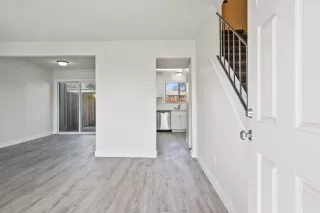 Photo #2: 223023647 Listing 