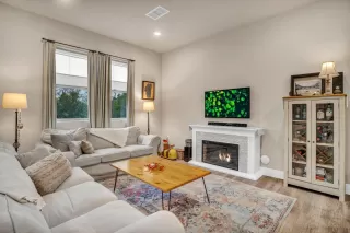 Photo #3: 223024682 Listing 