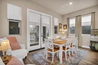 Photo #5: 223024682 Listing 