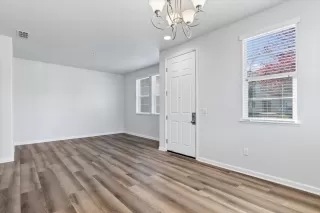 Photo #5: 223025003 Listing 