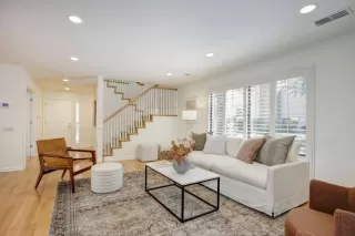 Photo #5: 223025088 Listing