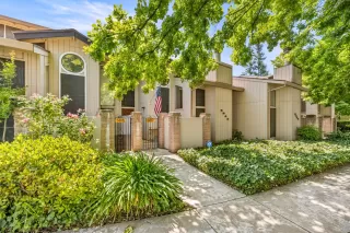 Photo #1: 223025409 Listing