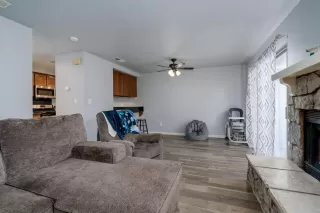 Photo #5: 223025911 Listing