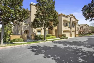 Photo #1: 223026109 Listing