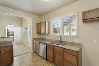 Photo #5: 223026109 Listing