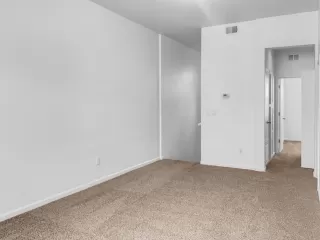 Photo #5: 223026309 Listing 