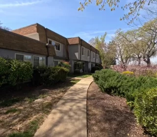 Photo #2: 223026879 Listing 