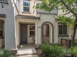 Photo #1: 223027189 Listing