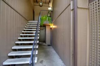 Photo #1: 223027289 Listing