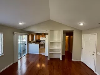 Photo #2: 223027423 Listing 
