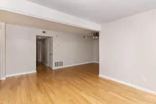 Photo #4: 223027725 Listing