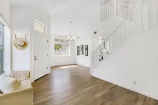 Photo #4: 223027808 Listing