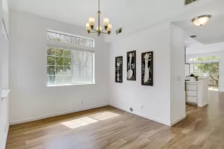 Photo #5: 223027808 Listing