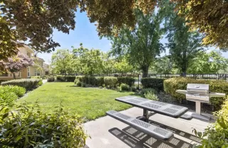 Photo #3: 223027955 Listing 