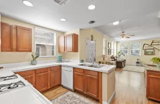 Photo #4: 223027955 Listing 