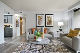 Photo #5: 223028532 Listing