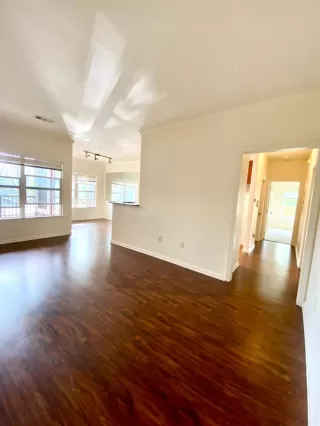 Photo #2: 223028766 Listing