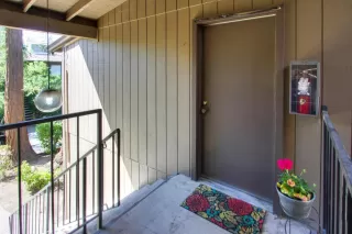 Photo #3: 223028902 Listing