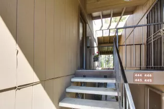 Photo #4: 223028902 Listing