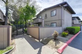 Photo #1: 223029087 Listing