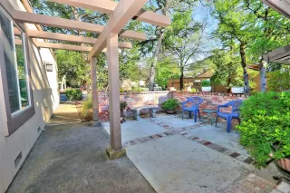 Photo #2: 223029399 Listing 