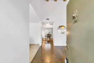 Photo #5: 223030016 Listing