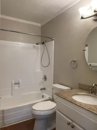 Photo #2: 223030656 Listing