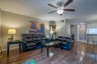 Photo #1: 223030998 Listing