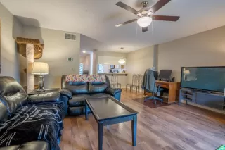 Photo #2: 223030998 Listing