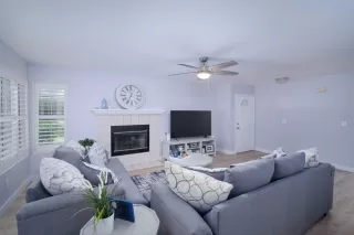 Photo #5: 223031658 Listing