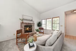 Photo #5: 223031722 Listing